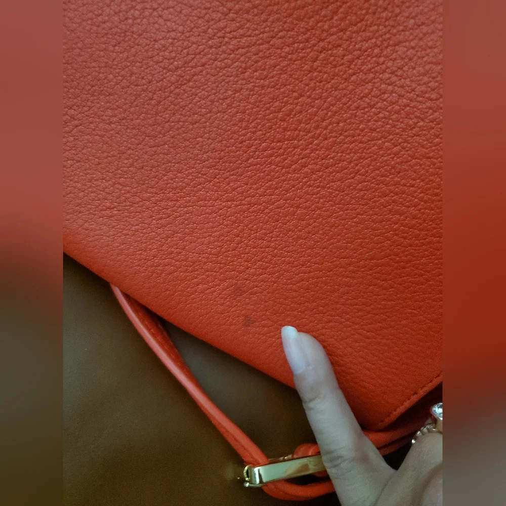 Tory Burch unused has